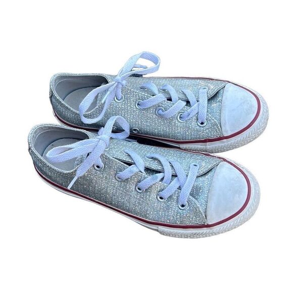 Converse Girls CTAS OX‎ Silver Glitter Sneakers Size 2 - Picture 1 of 7
